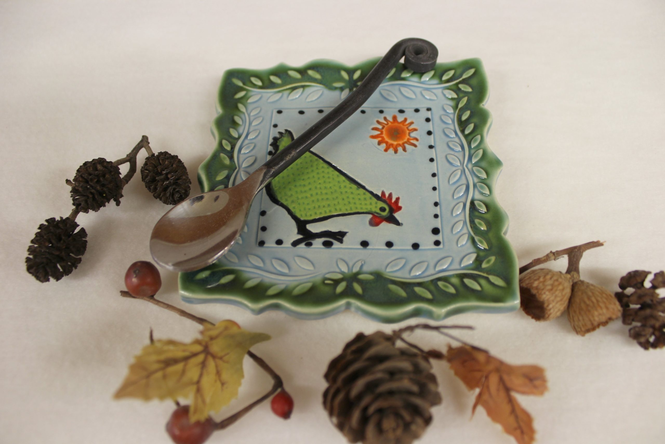 New Green Ware Spoon Rest, Colorbok Cow Stationery & Cow Wreath -  collectibles - by owner - sale - craigslist