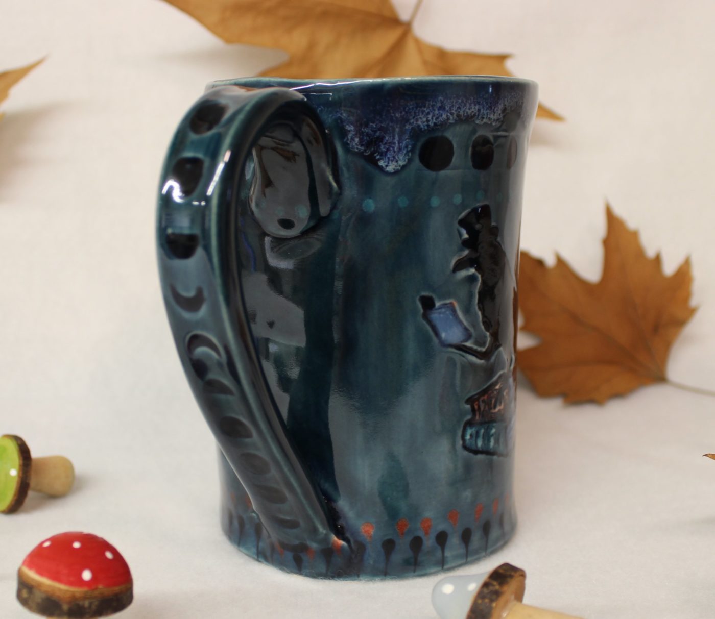 Wise Old Crow Extra Large Ceramic Mug - Image 3