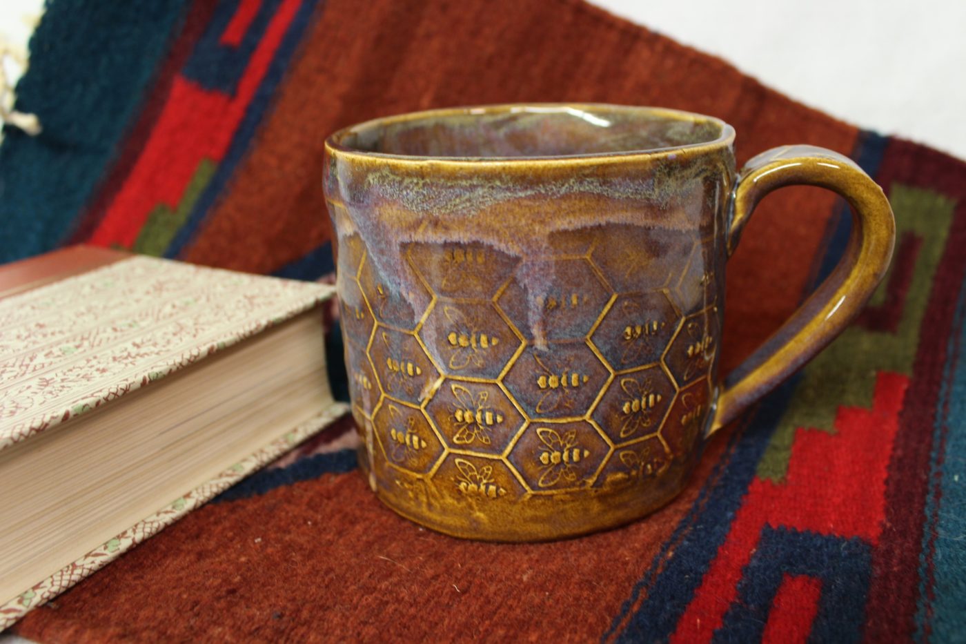 Rustic Garden Bees Soup Mug, Ceramic Stoneware Latte/Cappuccino Mug - Image 2