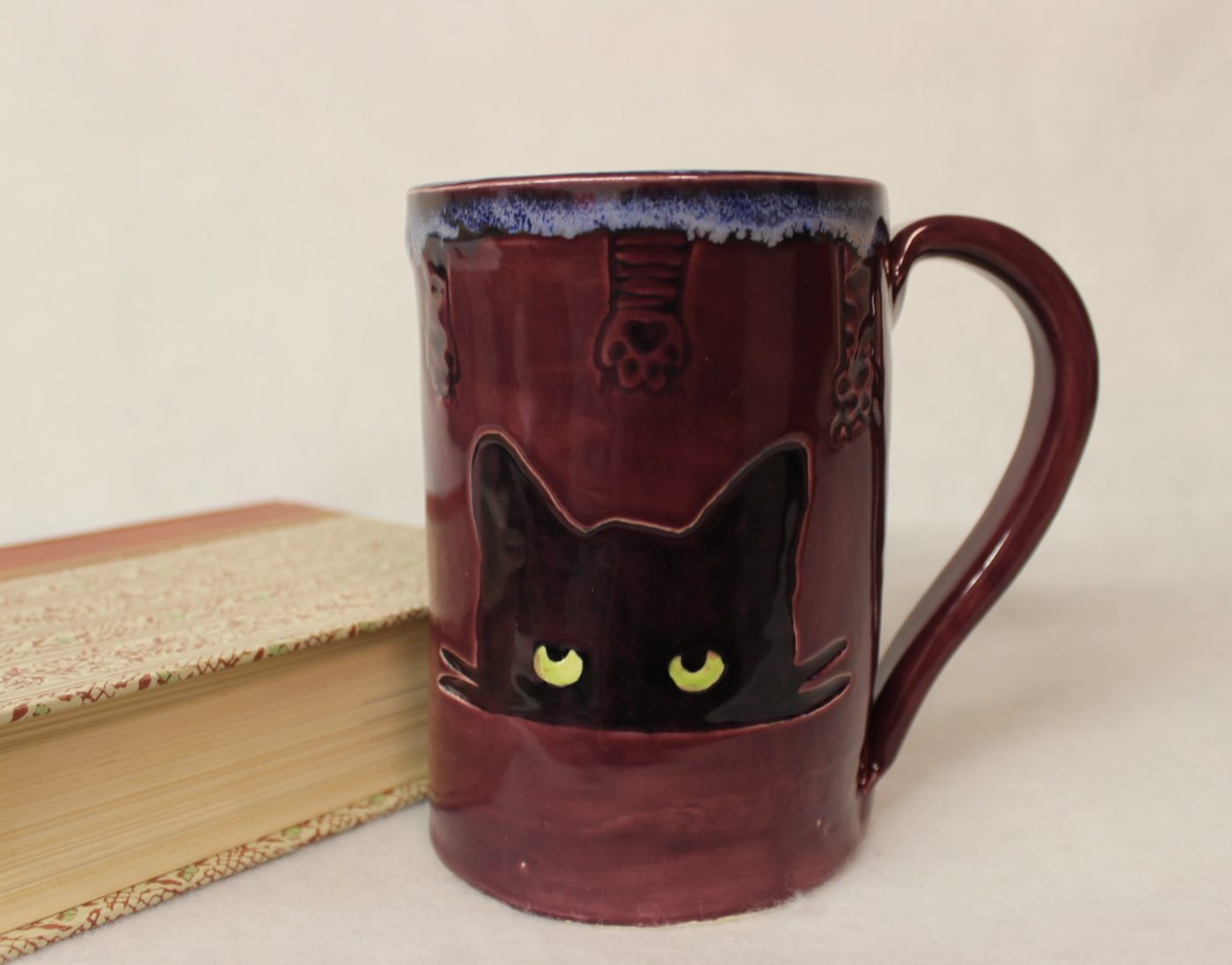 Green Eyed Cat with Kitty Paws Ceramic Stoneware Mug