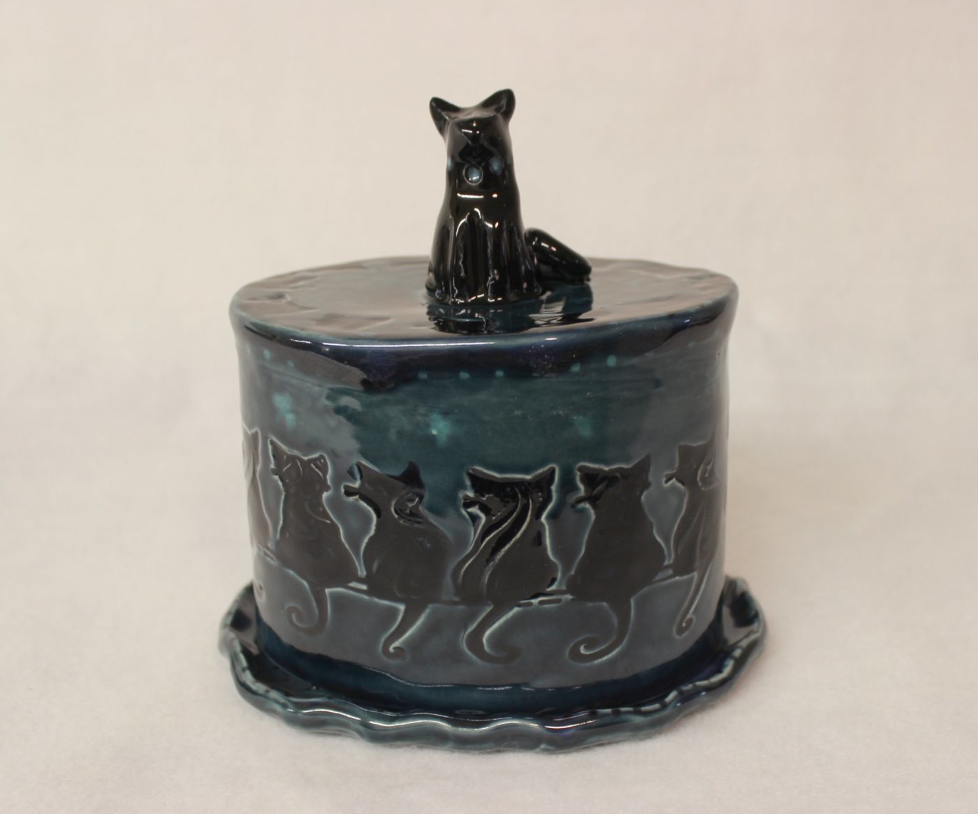 Black Cat and Stars Covered Ceramic Stoneware Butter Keeper - Image 6