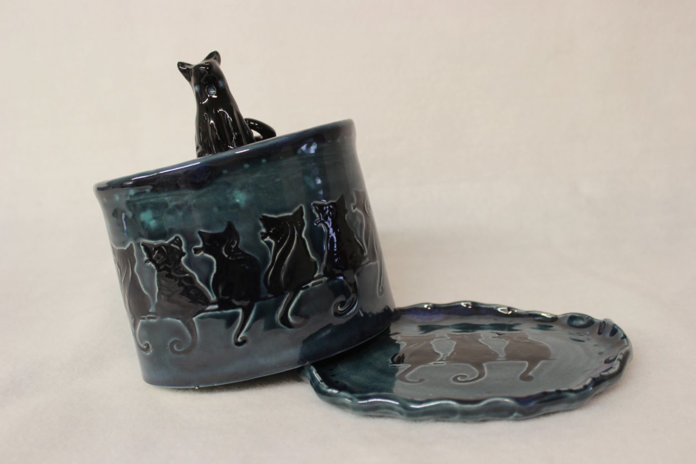 Black Cat and Stars Covered Ceramic Stoneware Butter Keeper - Image 3