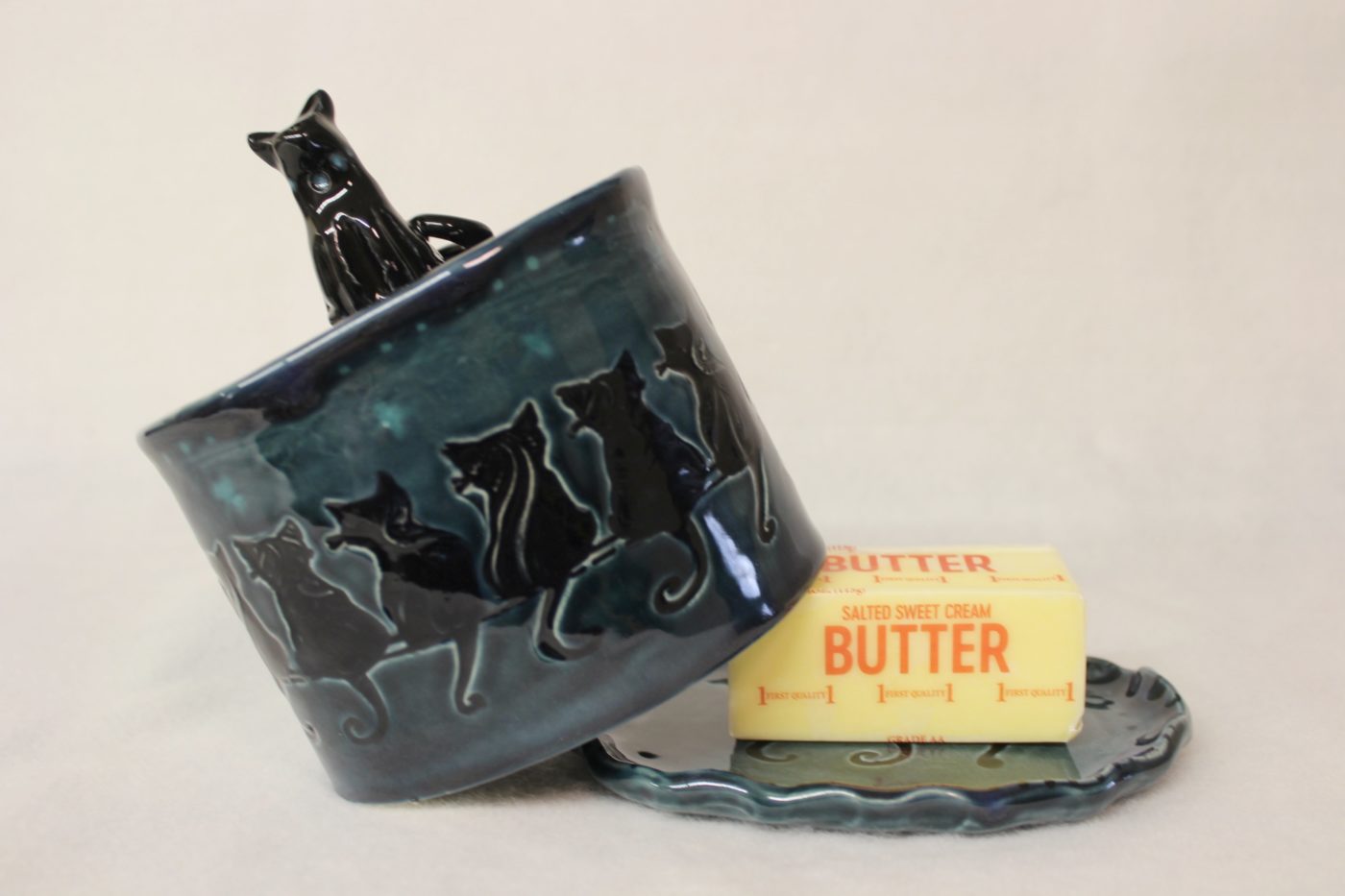 Black Cat and Stars Covered Ceramic Stoneware Butter Keeper - Image 2