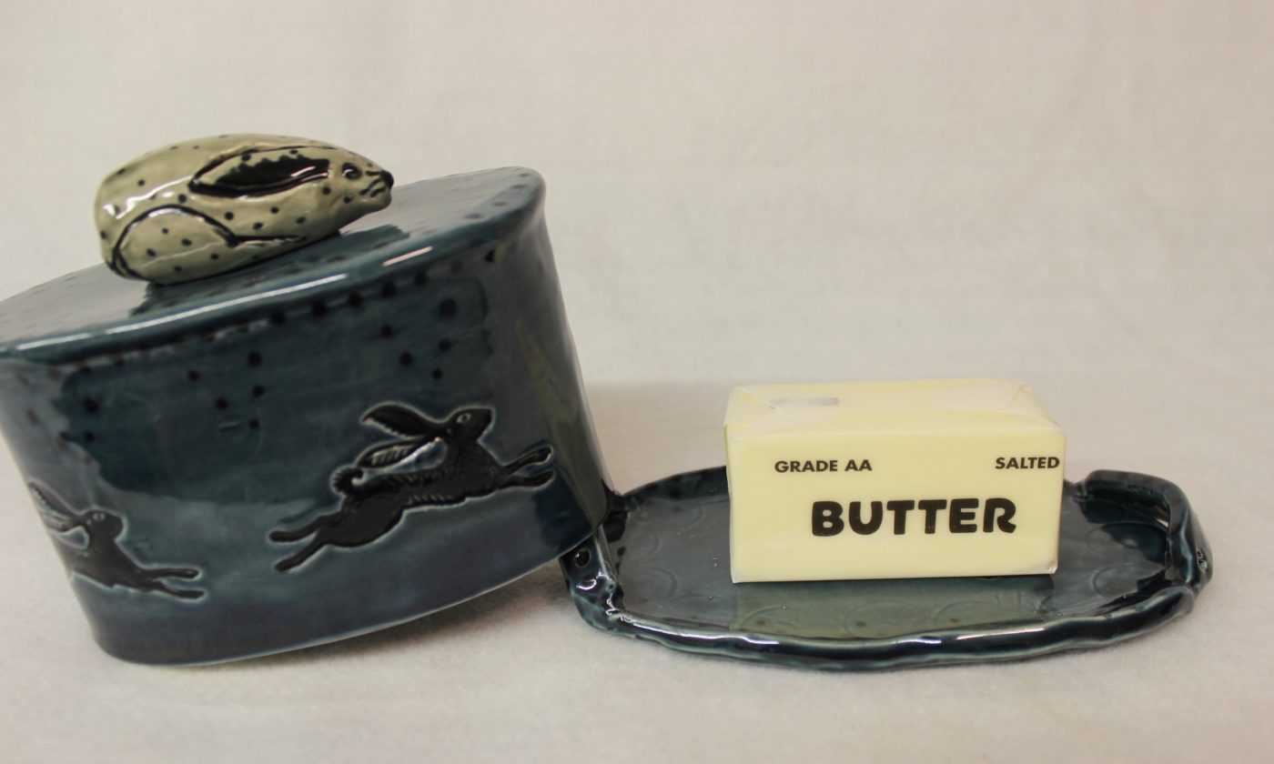 Leaping Hare Covered Ceramic Stoneware Butter Keeper - Image 4