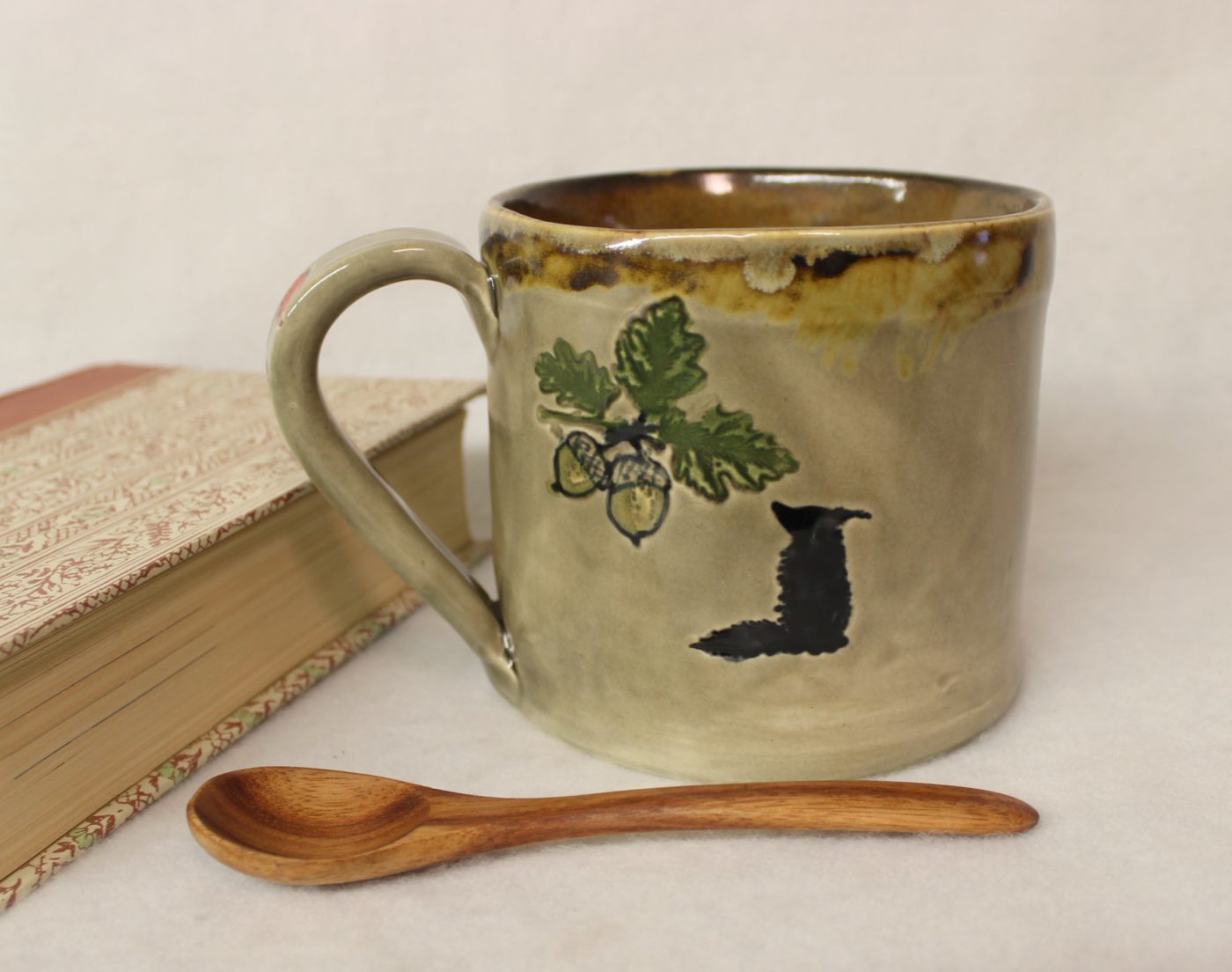 Happy Little Wolf with Acorns Soup Mug, Extra Large Ceramic Latte Cup