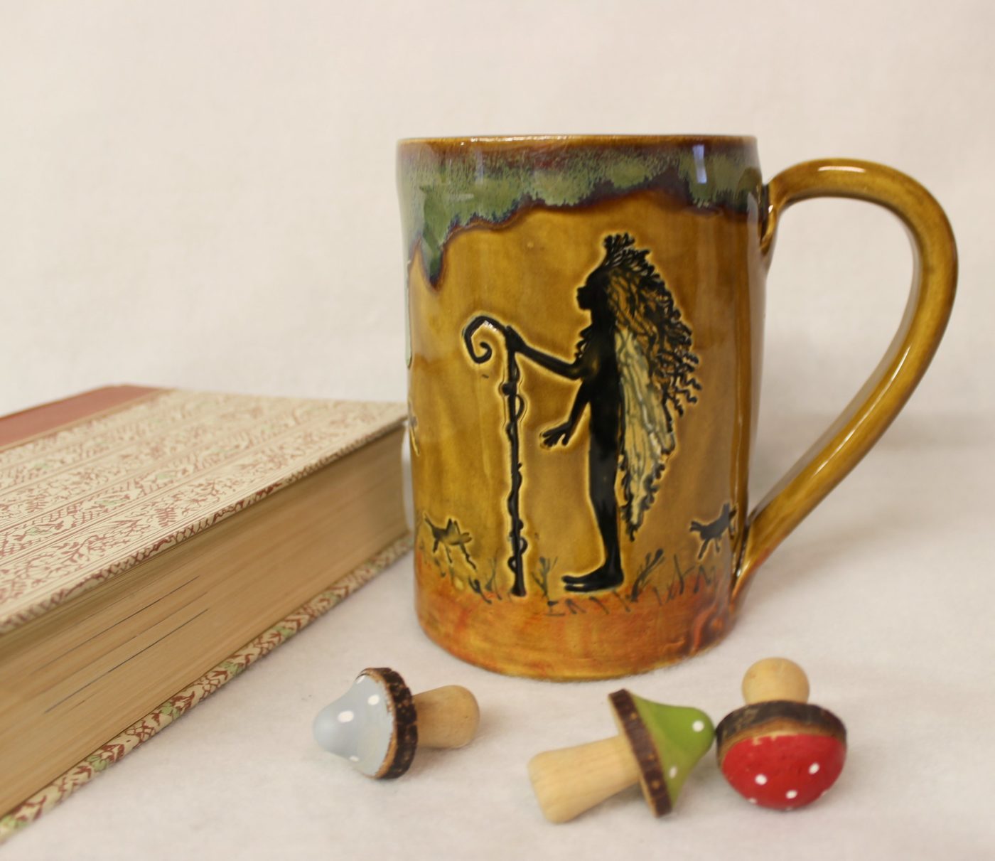 Summer Grasshoppers and the Fairy Queen Extra Large Coffee Mug - Image 2